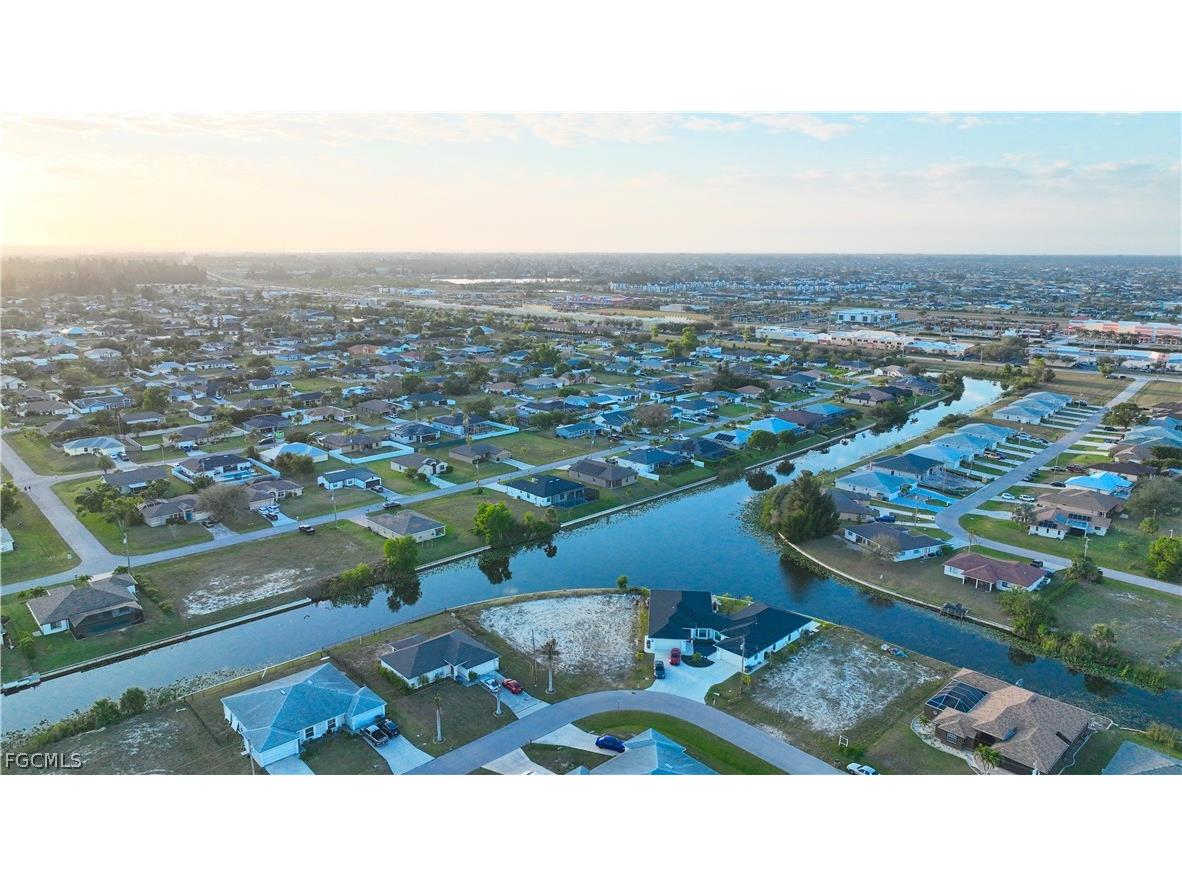 817 SW 8th Street Cape Coral FL 33991 2026008790 image2