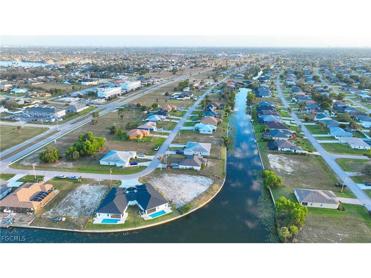817 SW 8th Street Cape Coral FL 33991 2026008790 image4