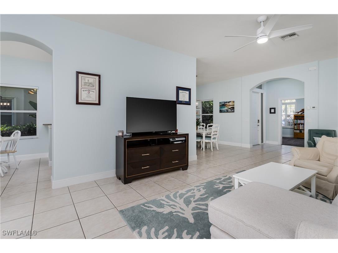 817 Vistana Circle Naples FL 34119 225079947 image5