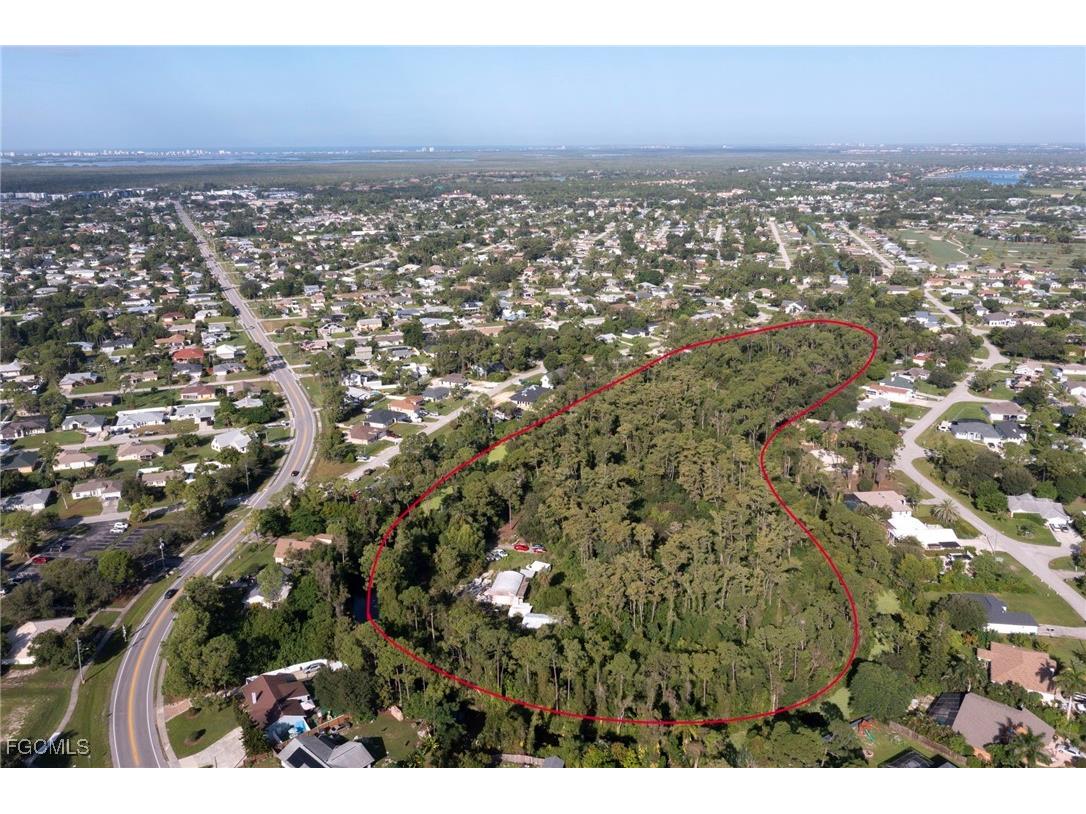 8177 8181 & 8089 Cypress Drive S Fort Myers FL 33967 2025007595 image11
