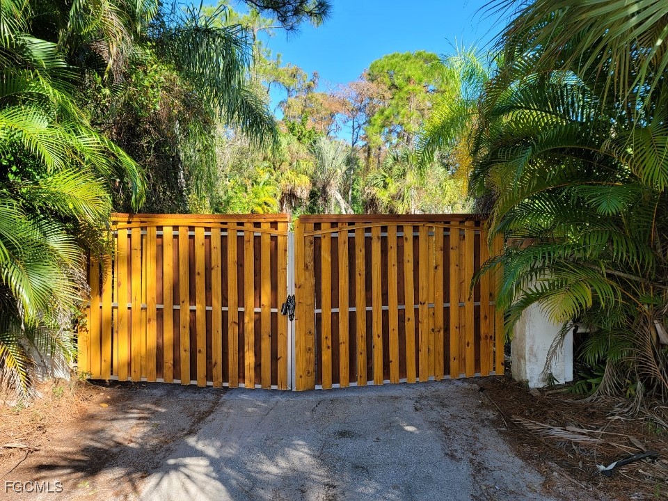 8177 8181 & 8089 Cypress Drive S Fort Myers FL 33967 2025007595 image7