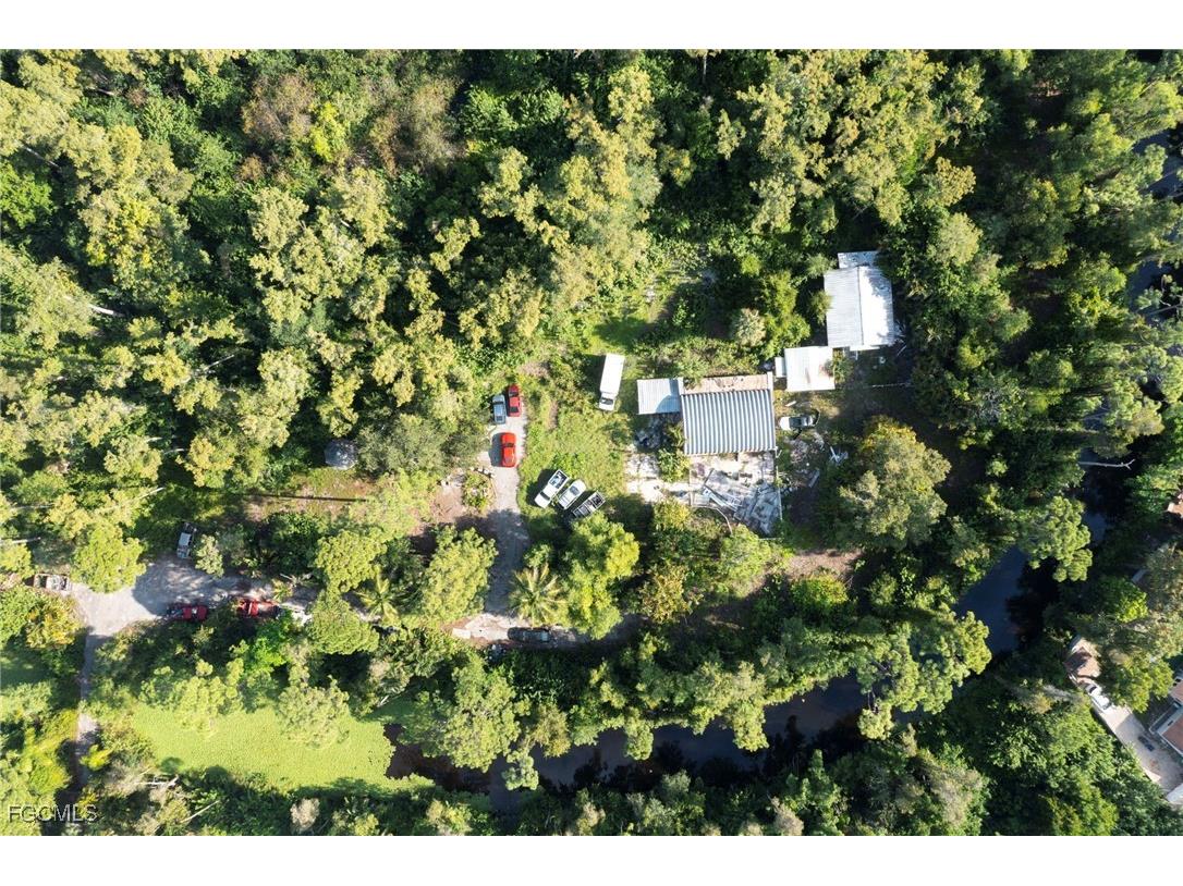 8177 8181 & 8089 Cypress Drive S Fort Myers FL 33967 2025007595 image9