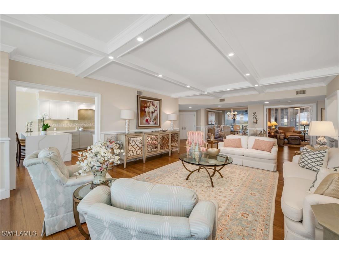 8171 Bay Colony Drive #403 Naples FL 34108 226003489 image4