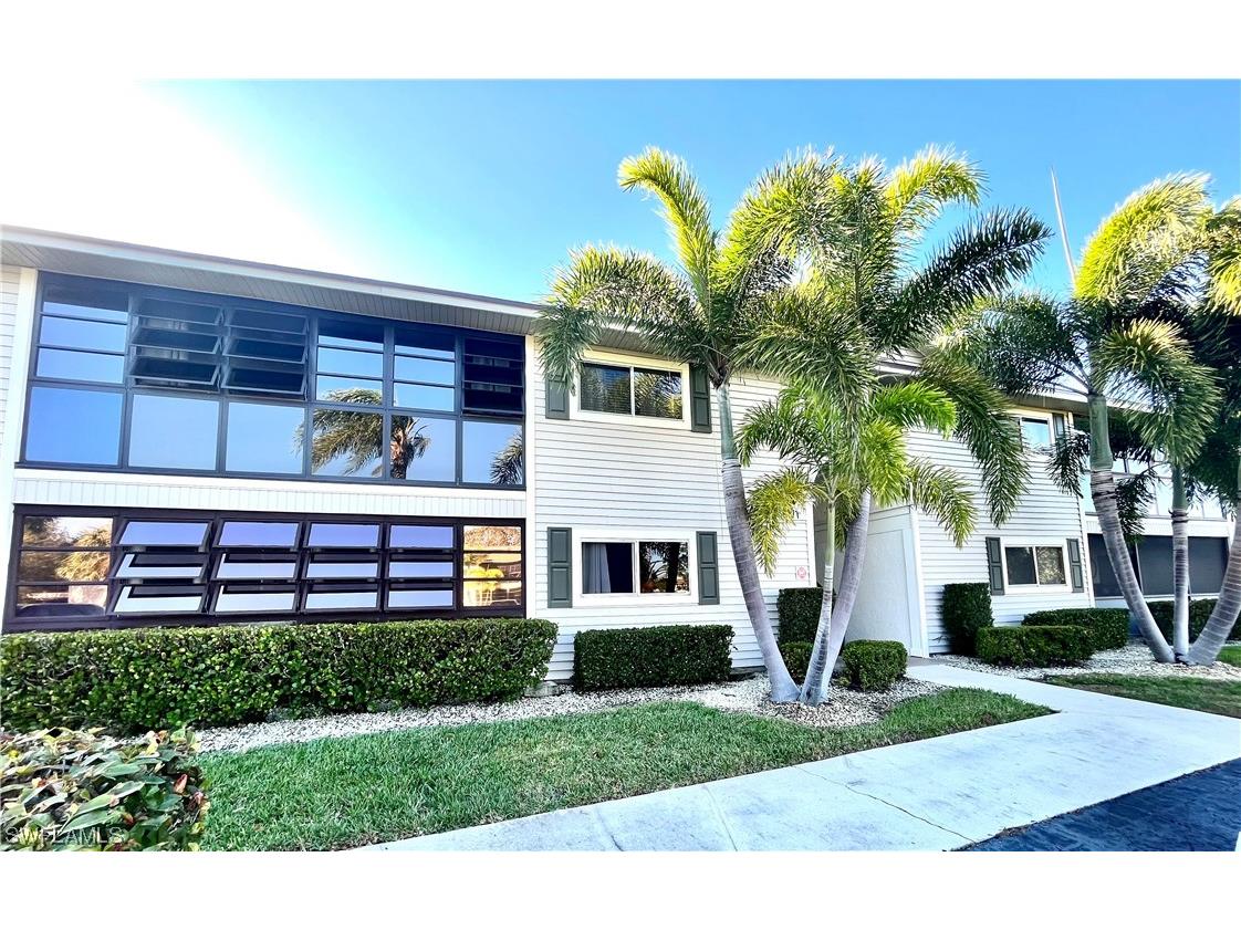 8171 S Woods Circle #6 Fort Myers FL 33919 224012861 image1