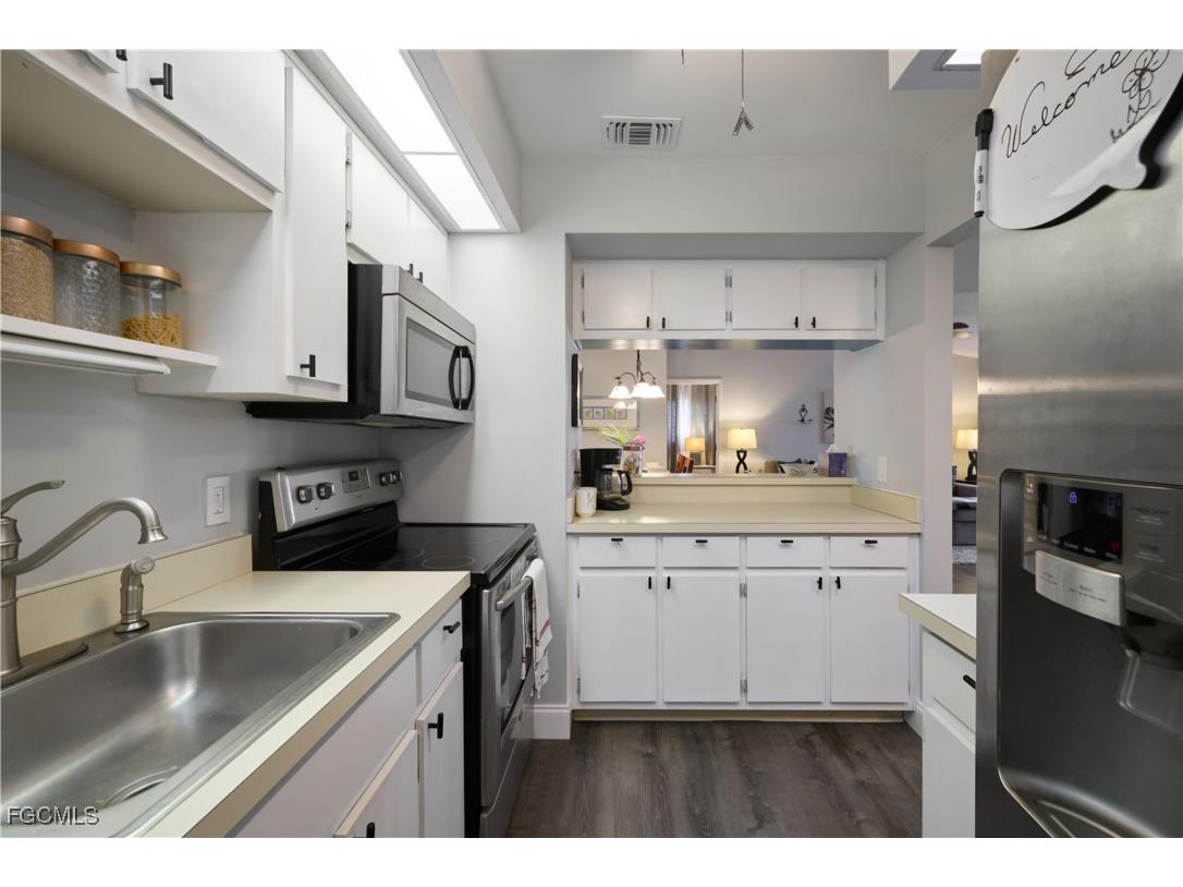 8171 S Woods Circle #8 Fort Myers FL 33919 2025009497 image10