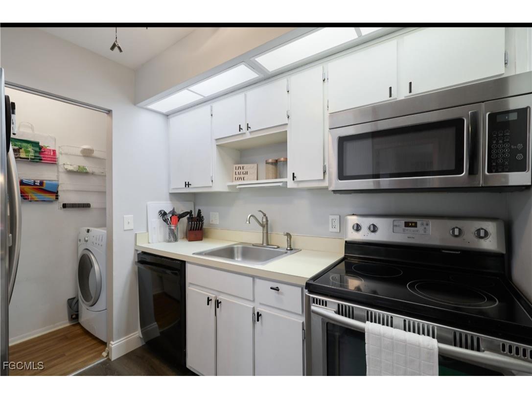 8171 S Woods Circle #8 Fort Myers FL 33919 2025009497 image11