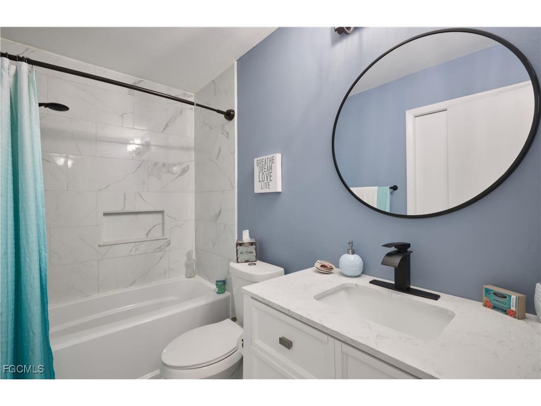 8171 S Woods Circle #8 Fort Myers FL 33919 2025009497 image18