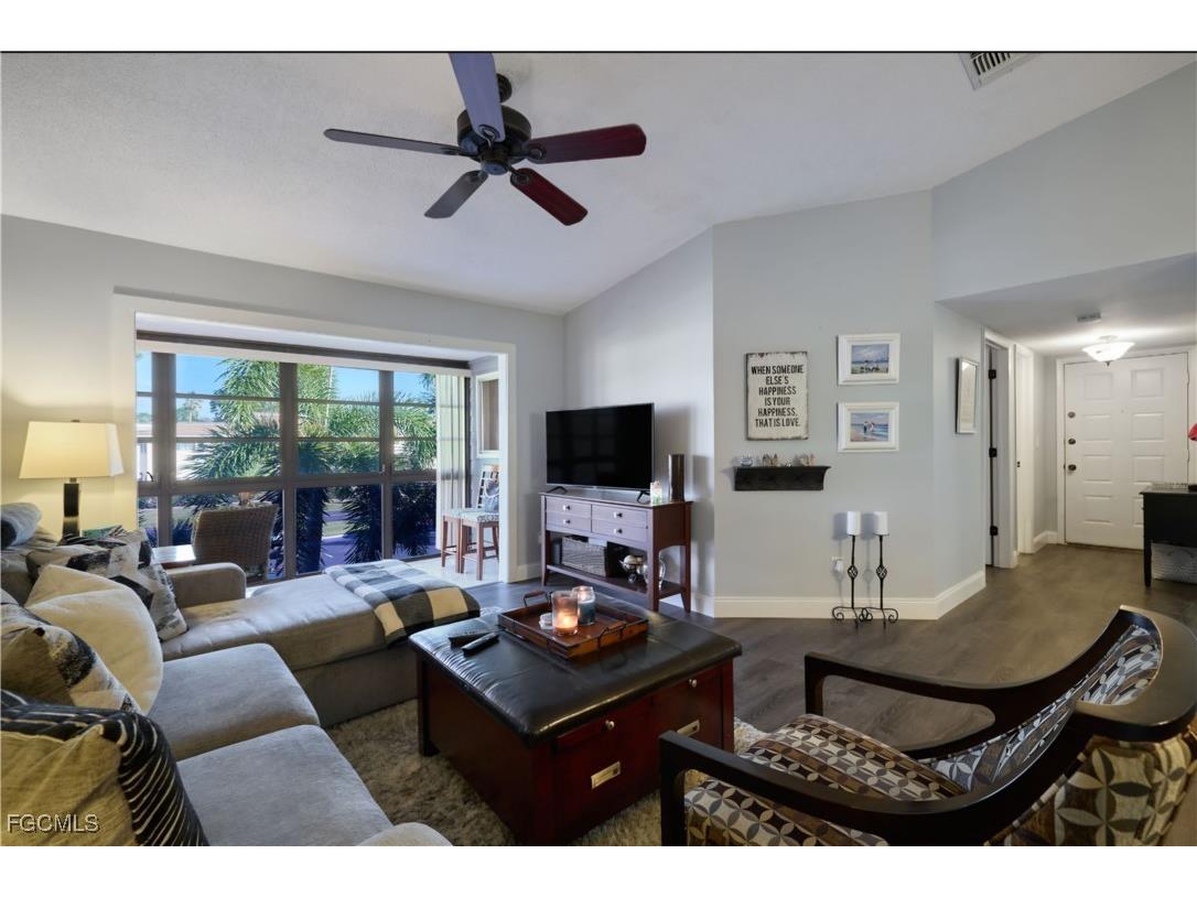 8171 S Woods Circle #8 Fort Myers FL 33919 2025009497 image5