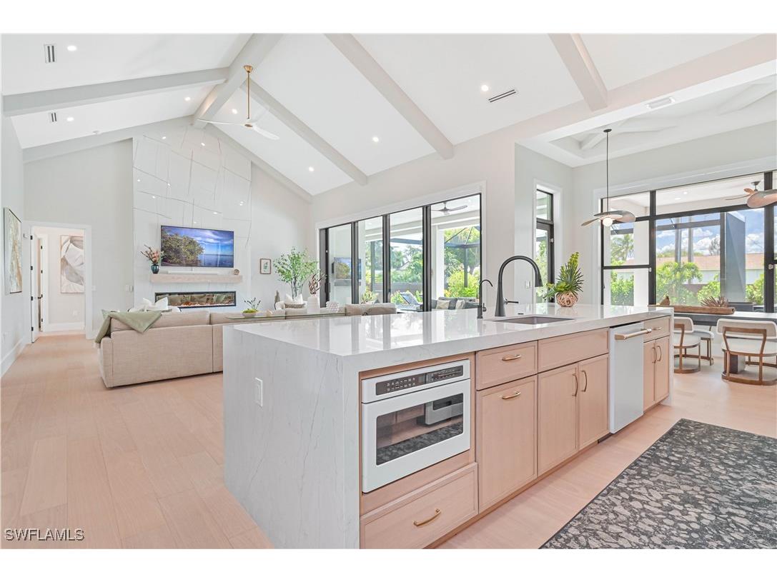 818 93rd Avenue N Naples FL 34108 225070996 image15