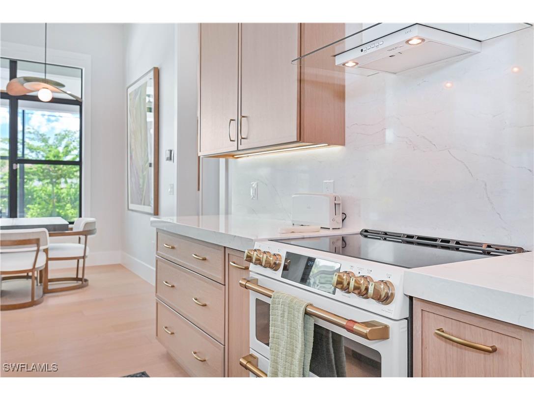 818 93rd Avenue N Naples FL 34108 225070996 image16