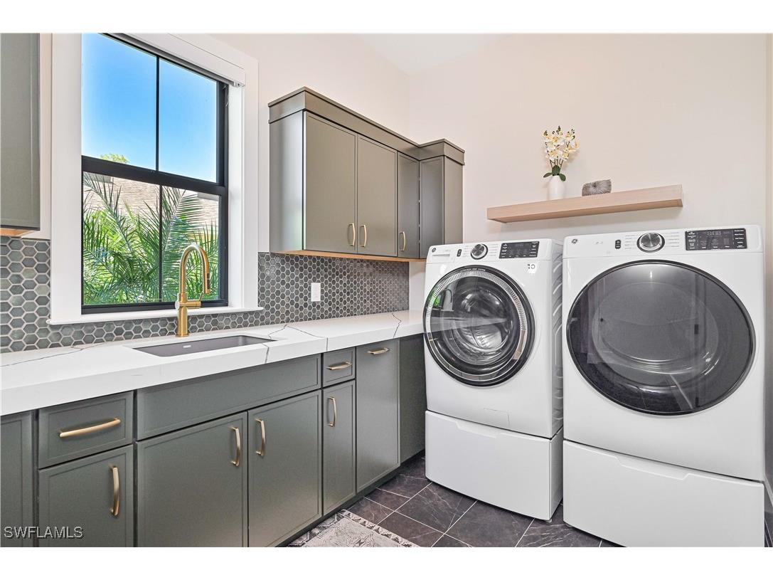 818 93rd Avenue N Naples FL 34108 225070996 image38