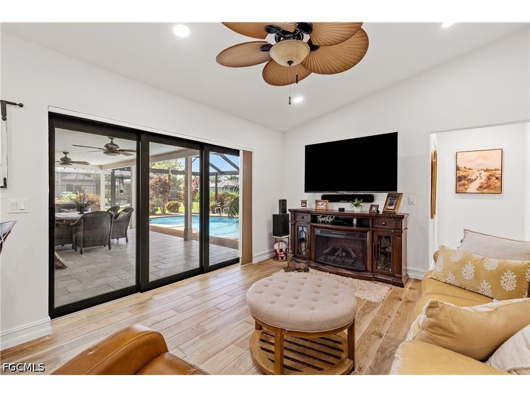 818 El Dorado Parkway W Cape Coral FL 33914 2026029887 image17