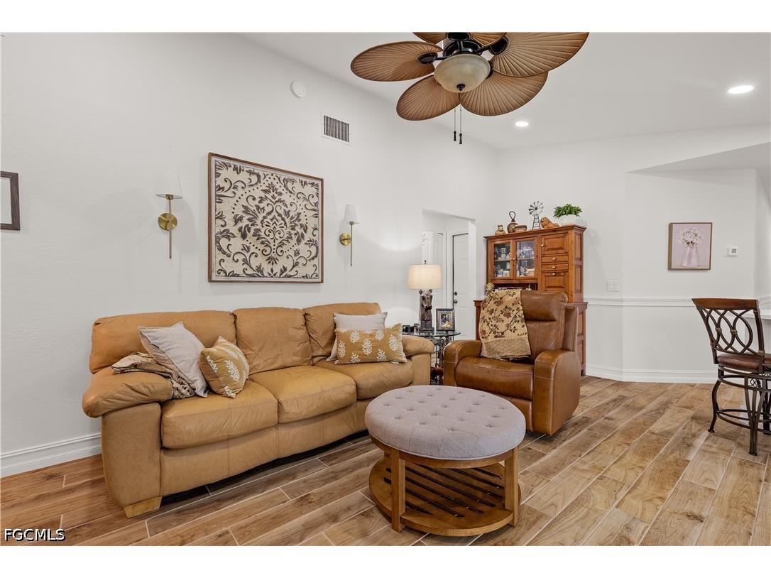 818 El Dorado Parkway W Cape Coral FL 33914 2026029887 image19