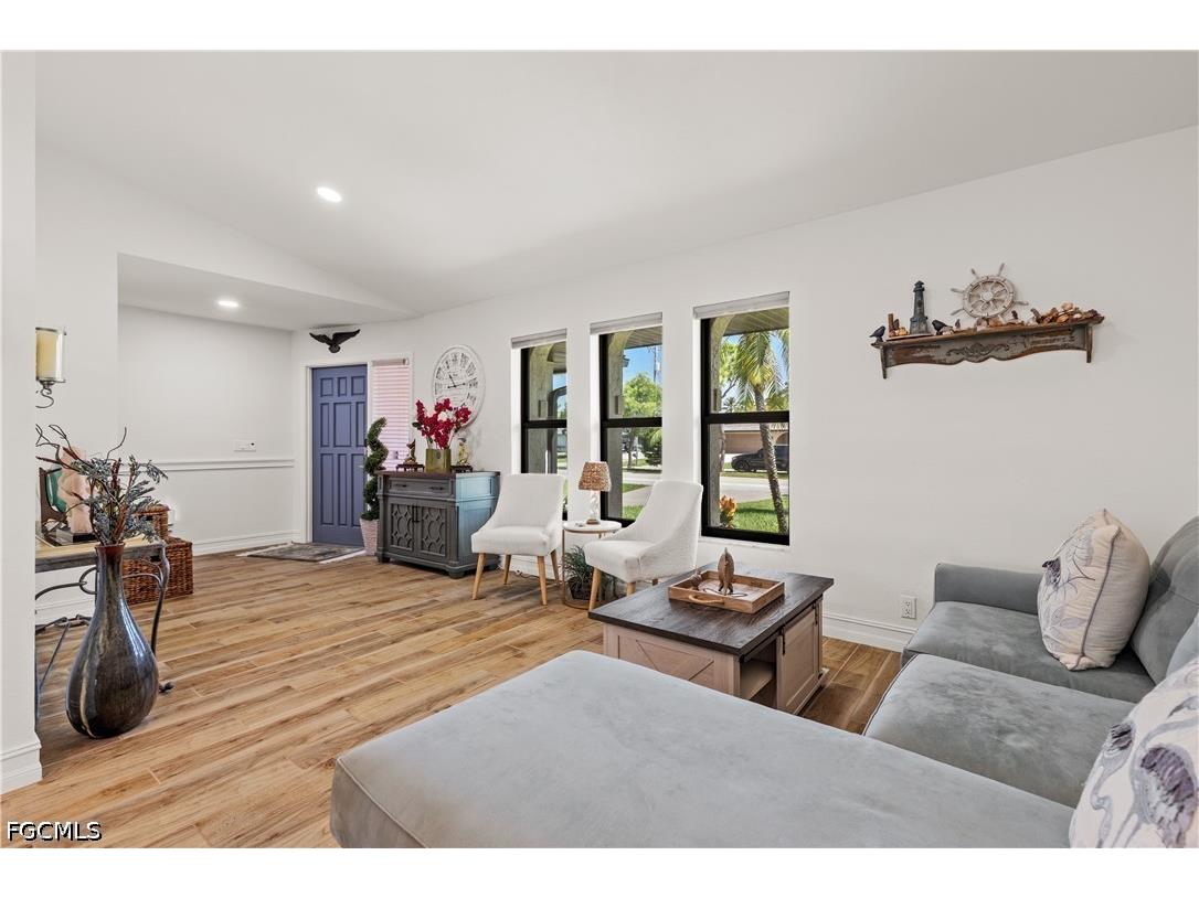 818 El Dorado Parkway W Cape Coral FL 33914 2026029887 image5