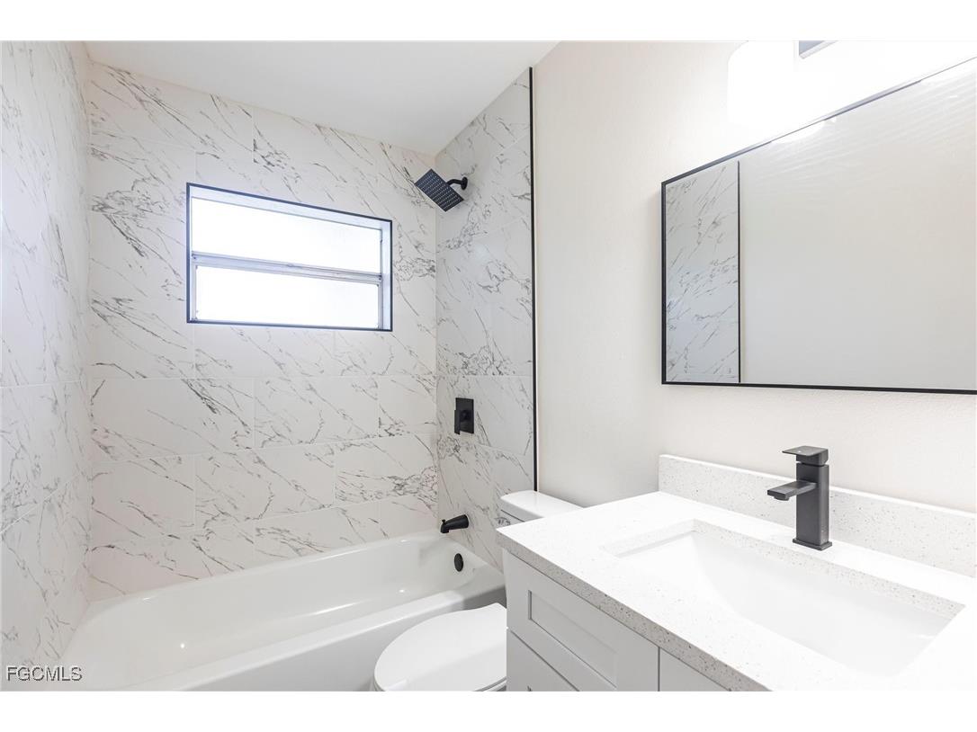 818 Gardenside Court Lehigh Acres FL 33936 2025000665 image18