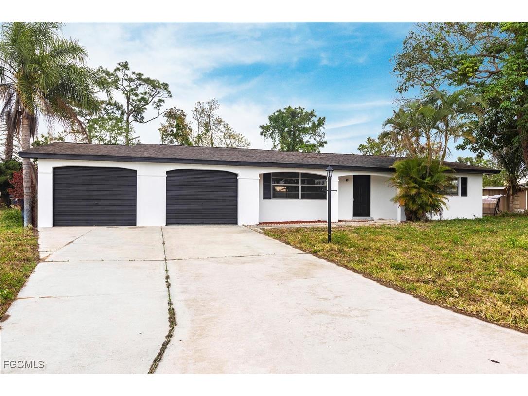 818 Gardenside Court Lehigh Acres FL 33936 2025000665 image3