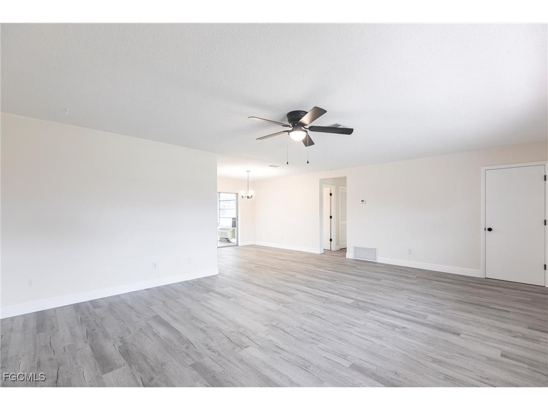 818 Gardenside Court Lehigh Acres FL 33936 2025000665 image6