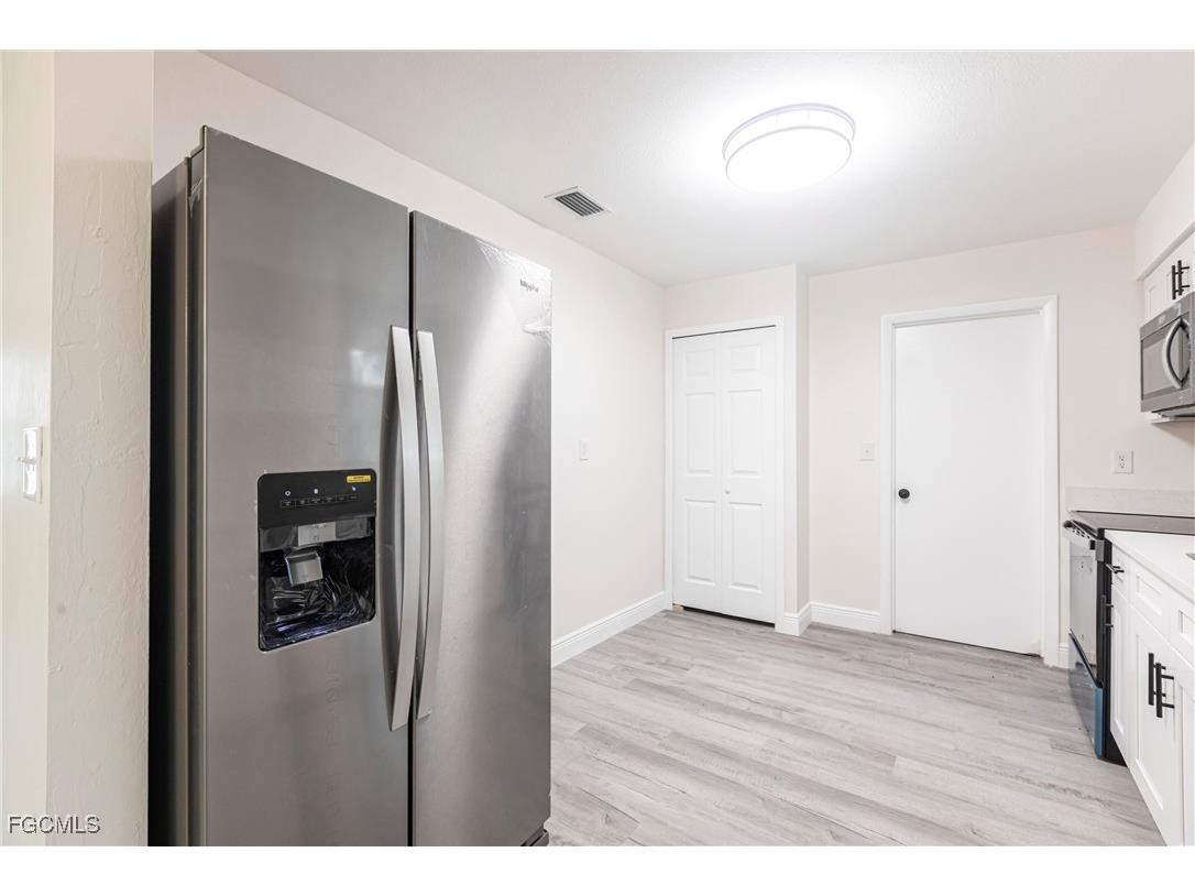 818 Gardenside Court Lehigh Acres FL 33936 2025000665 image9