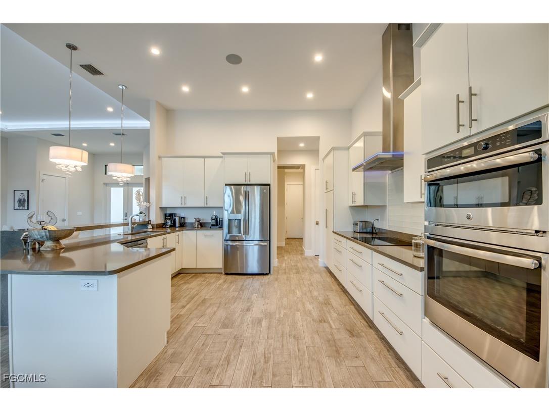 818 Montclaire Court Cape Coral FL 33904 2025022613 image10