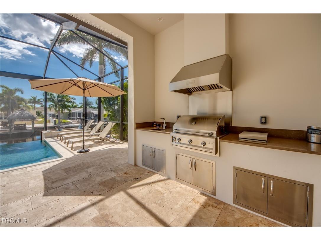 818 Montclaire Court Cape Coral FL 33904 2025022613 image32