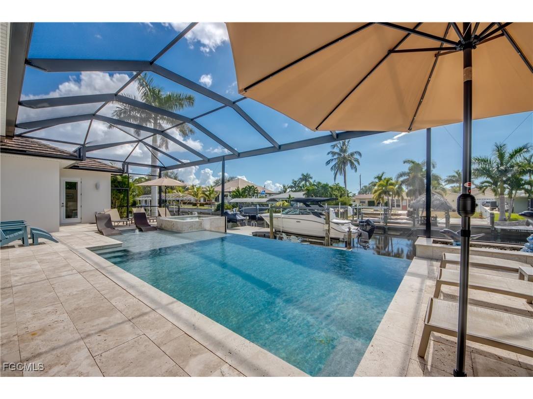 818 Montclaire Court Cape Coral FL 33904 2025022613 image33