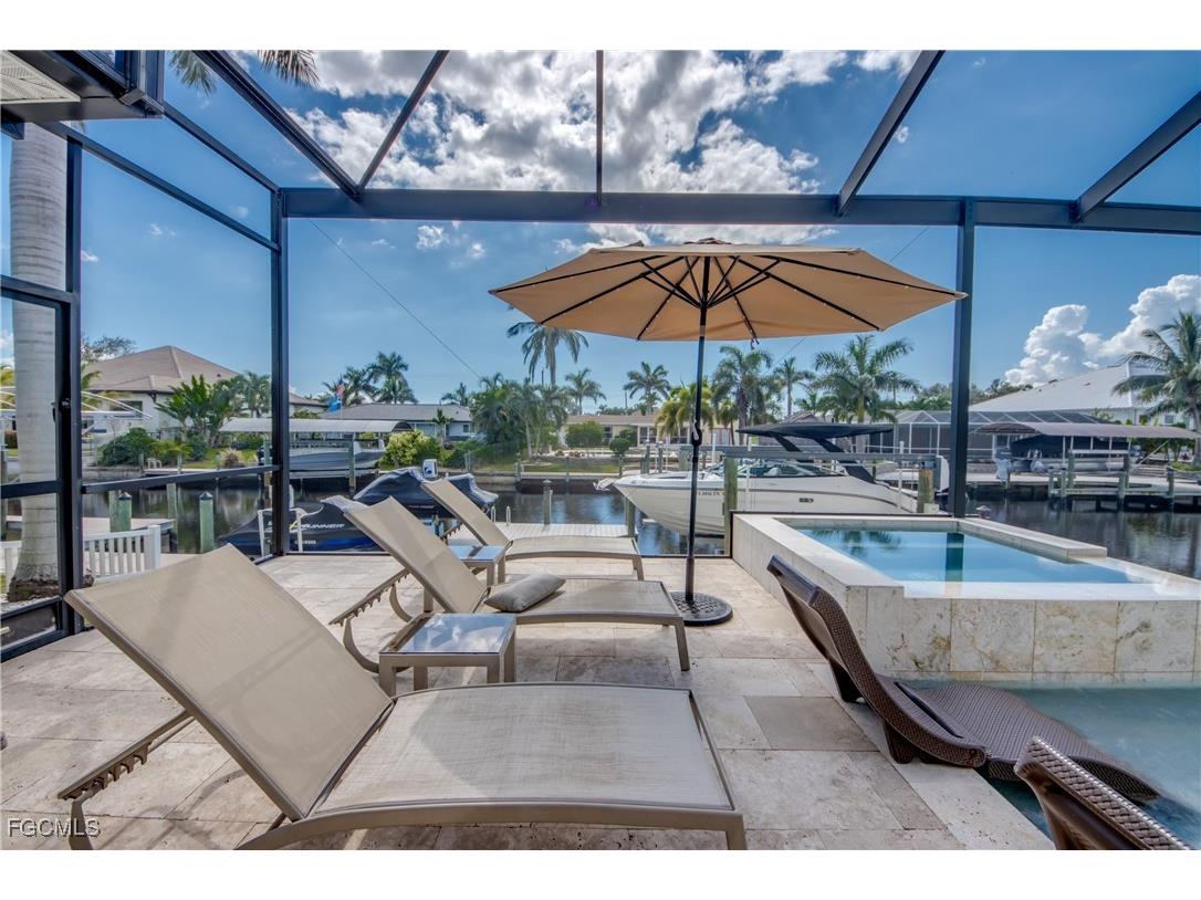 818 Montclaire Court Cape Coral FL 33904 2025022613 image38