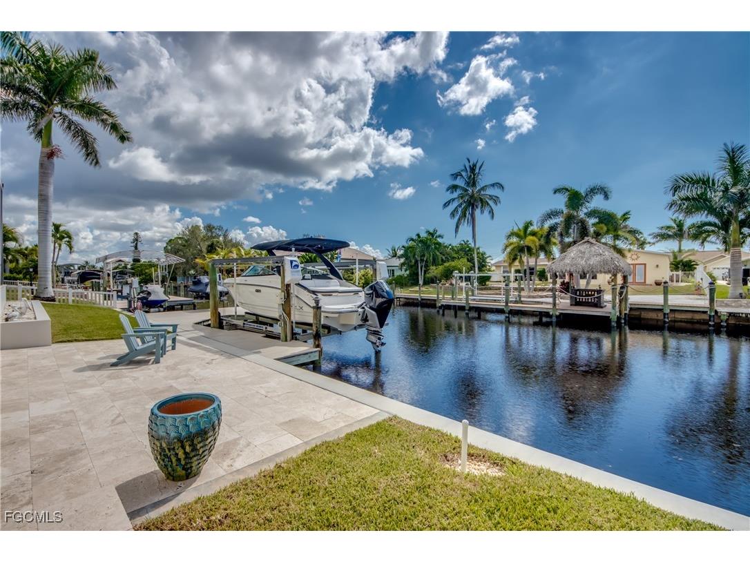 818 Montclaire Court Cape Coral FL 33904 2025022613 image39