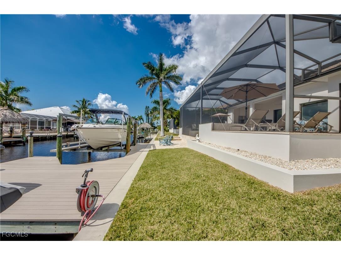 818 Montclaire Court Cape Coral FL 33904 2025022613 image40