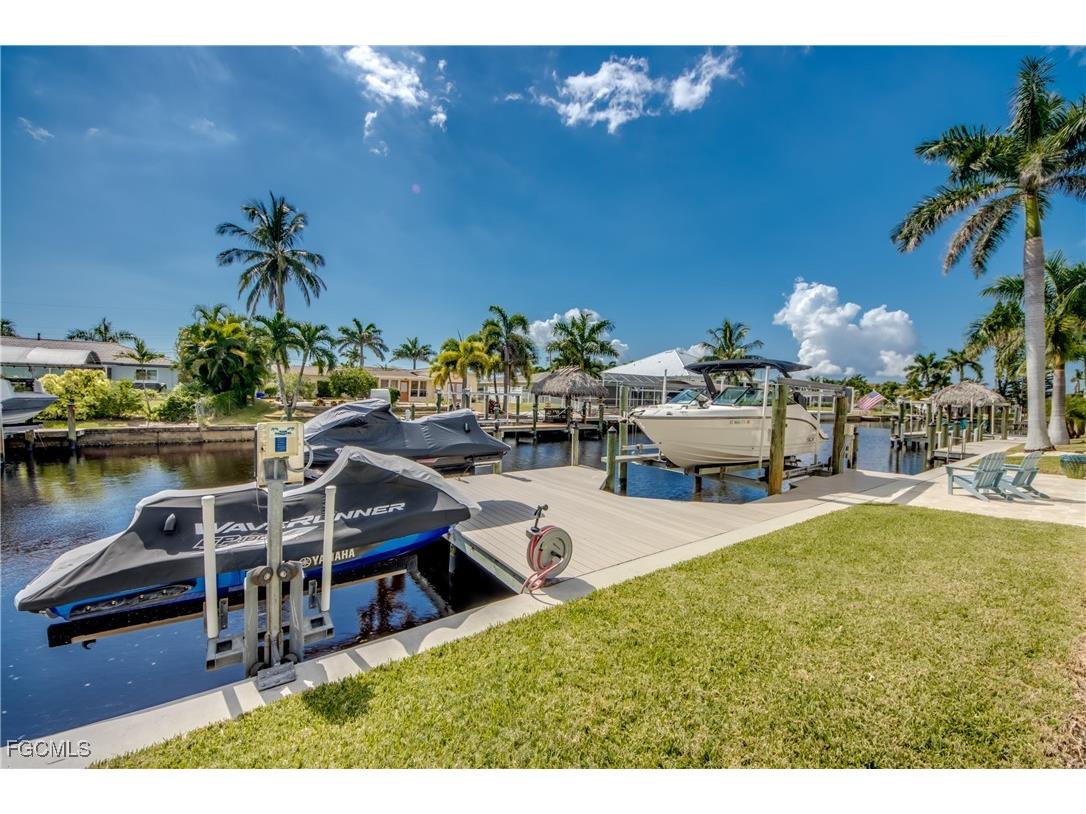 818 Montclaire Court Cape Coral FL 33904 2025022613 image41