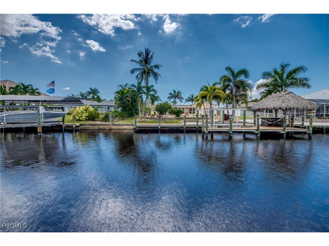 818 Montclaire Court Cape Coral FL 33904 2025022613 image46