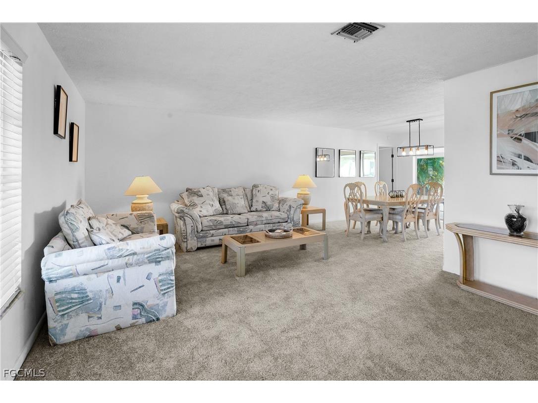 818 Monticello Court Cape Coral FL 33904 2026005806 image14