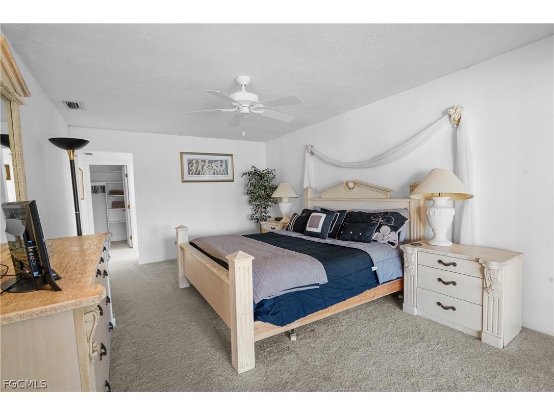 818 Monticello Court Cape Coral FL 33904 2026005806 image28