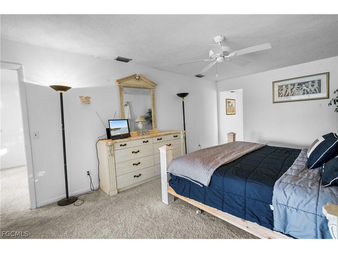 818 Monticello Court Cape Coral FL 33904 2026005806 image29