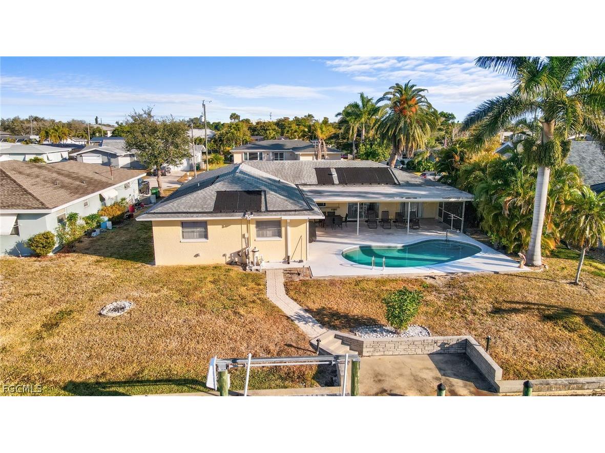 818 Monticello Court Cape Coral FL 33904 2026005806 image5