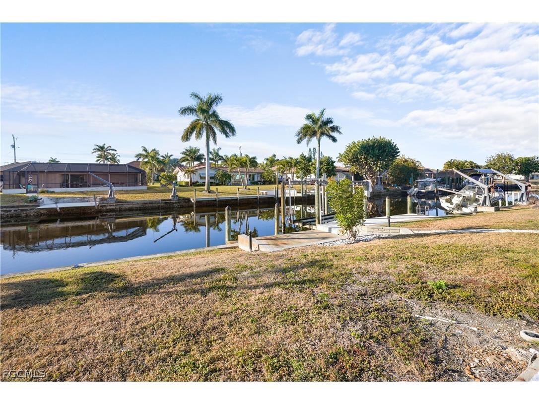 818 Monticello Court Cape Coral FL 33904 2026005806 image6