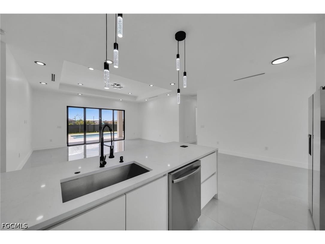 818 NE 10th Street Cape Coral FL 33909 2026020404 image13