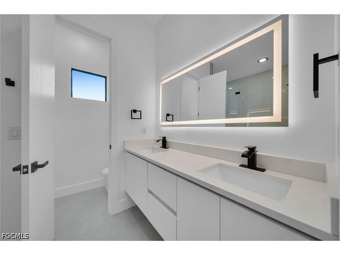 818 NE 10th Street Cape Coral FL 33909 2026020404 image32