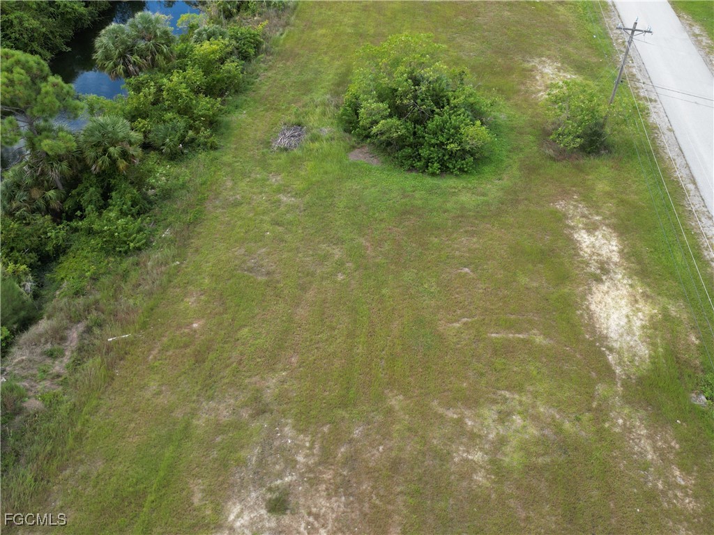 818 NE 32nd Lane Cape Coral FL 33909 2025014263 image12