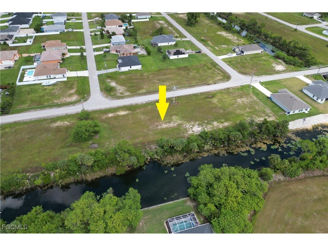 818 NE 32nd Lane Cape Coral FL 33909 2025014263 image19