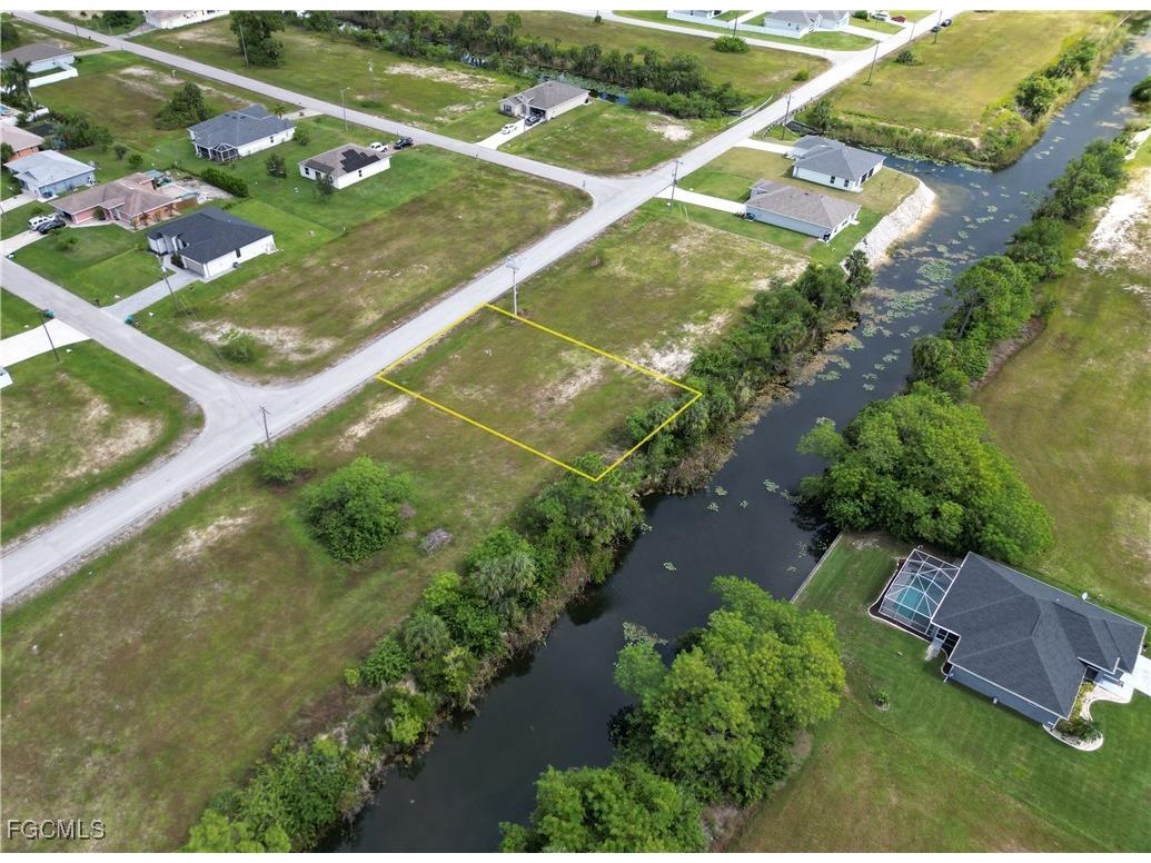 818 NE 32nd Lane Cape Coral FL 33909 2025014263 image20