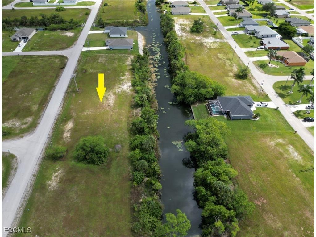 818 NE 32nd Lane Cape Coral FL 33909 2025014263 image22