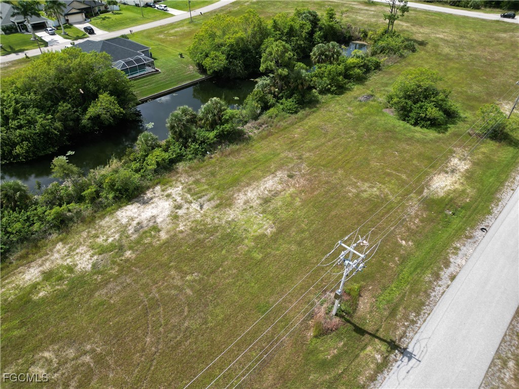 818 NE 32nd Lane Cape Coral FL 33909 2025014263 image26