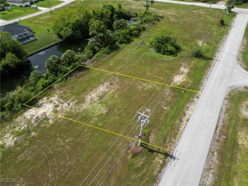 818 NE 32nd Lane Cape Coral FL 33909 2025014263 image27