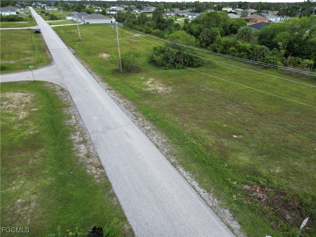 818 NE 32nd Lane Cape Coral FL 33909 2025014263 image4