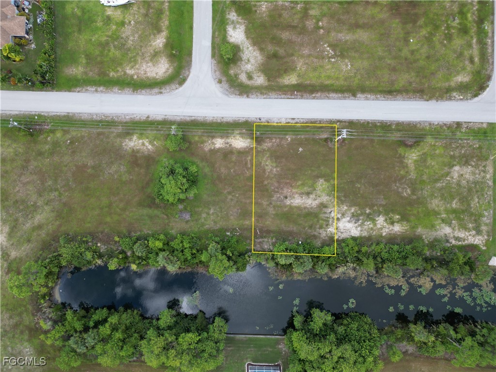 818 NE 32nd Lane Cape Coral FL 33909 2025014263 image5