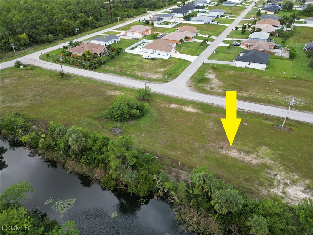 818 NE 32nd Lane Cape Coral FL 33909 2025014263 image6