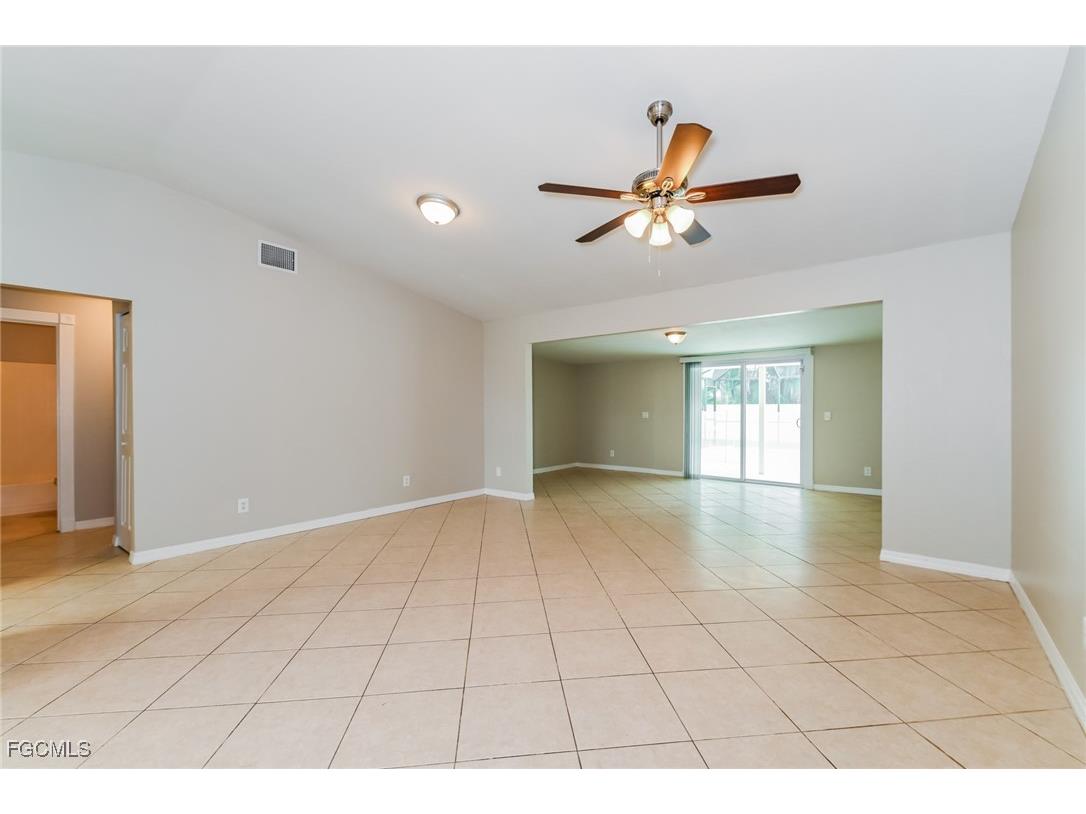 818 SW 31st Street Cape Coral FL 33914 2025021749 image2