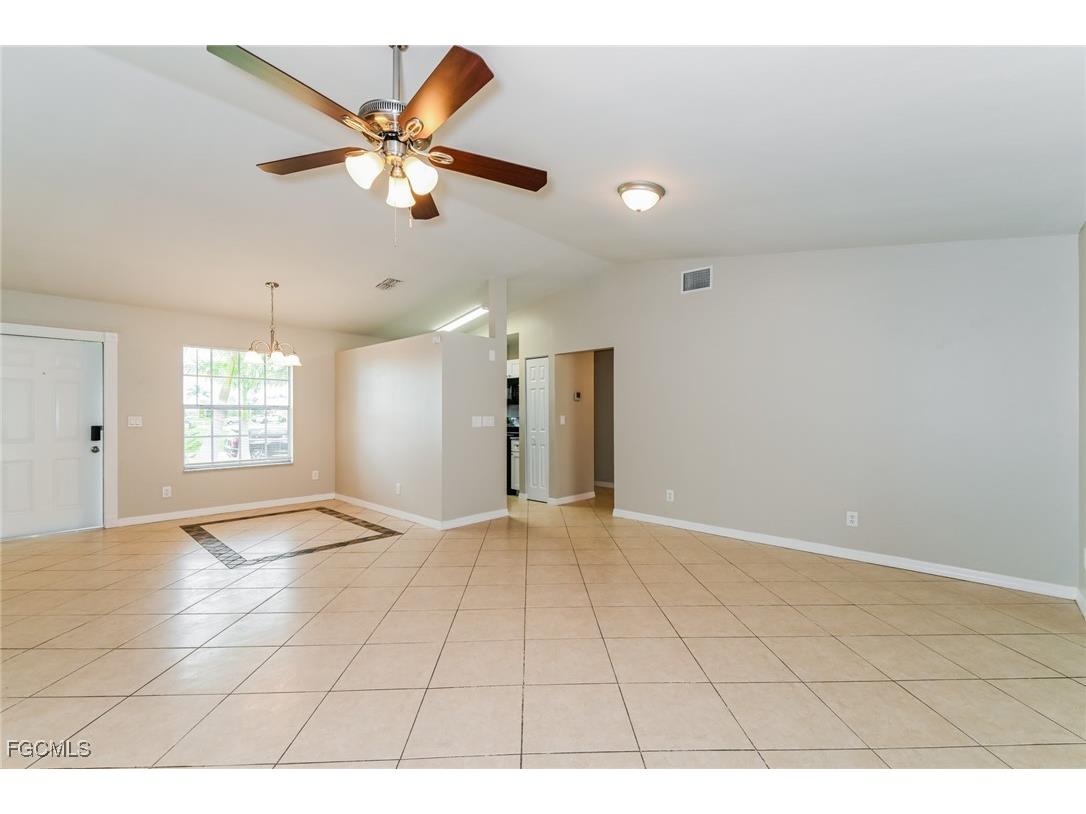 818 SW 31st Street Cape Coral FL 33914 2025021749 image3