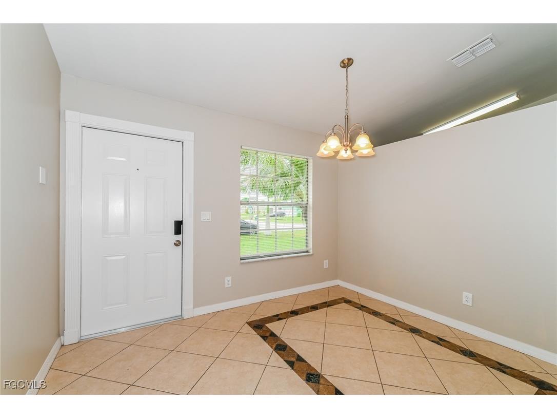 818 SW 31st Street Cape Coral FL 33914 2025021749 image4