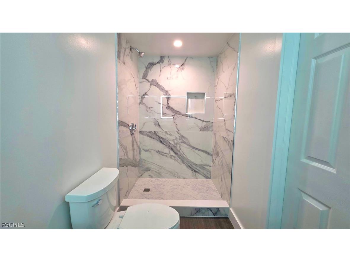 8180 Suncoast Drive North Fort Myers FL 33917 2026011578 image20